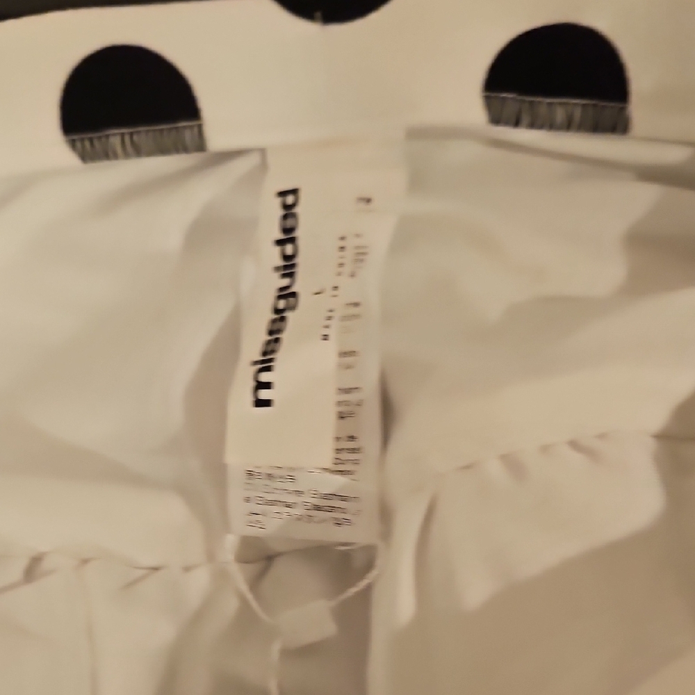 NWT Missguided  White With Black Polka Dot Bubble Mini Skirt Sz. L - Picture 3 of 5